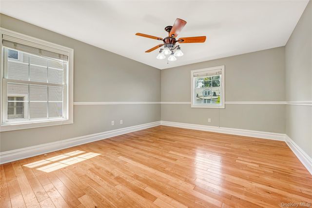 20 Woods Place, Rockville Centre, NY 11570