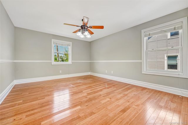 20 Woods Place, Rockville Centre, NY 11570