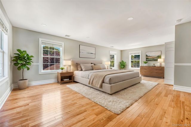 20 Woods Place, Rockville Centre, NY 11570
