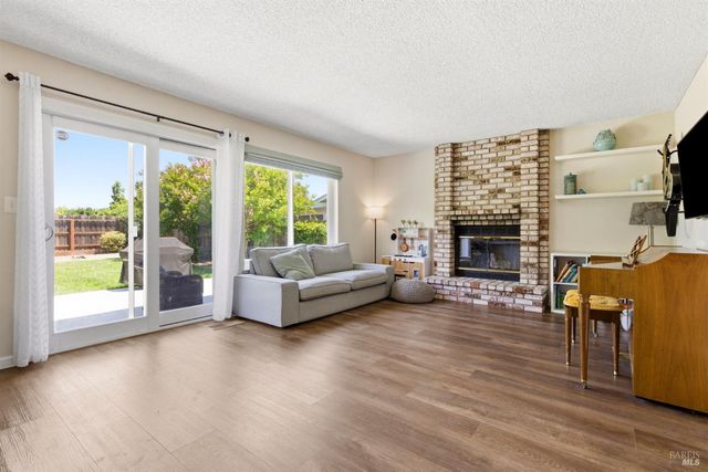 1306 Rebecca Dr, Suisun City, CA 94585