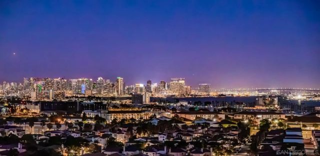 2035 Evergreen St, San Diego, CA 92106