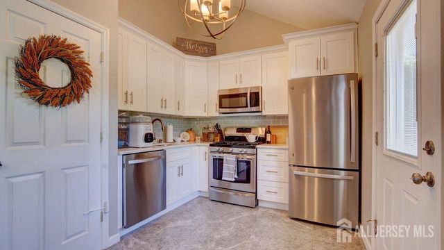 59 Frederick Place, Old Bridge, NJ 08857