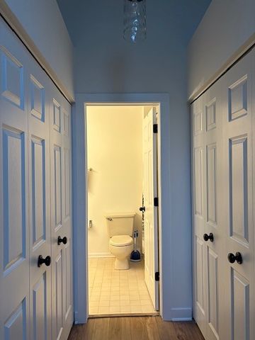 1056 Lakewood Circle, Carol Stream, IL 60188