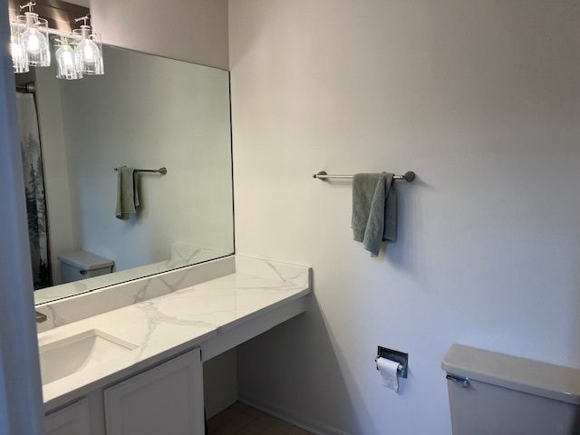 1056 Lakewood Circle, Carol Stream, IL 60188