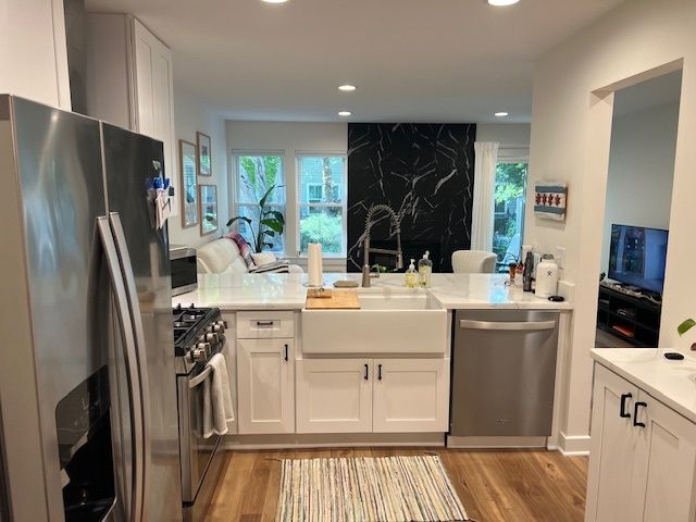 1056 Lakewood Circle, Carol Stream, IL 60188