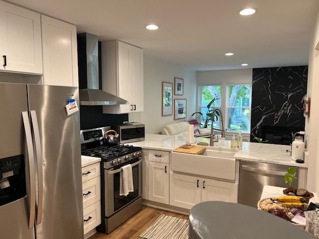 1056 Lakewood Circle, Carol Stream, IL 60188