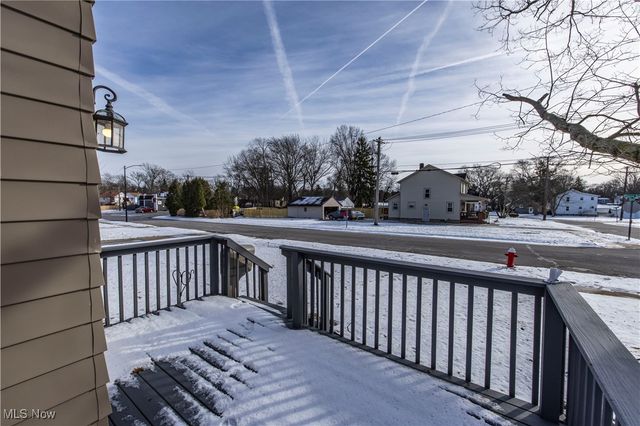 33 Pierce Avenue, Cuyahoga Falls, OH 44221