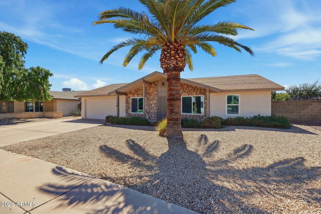 5145 E BANNOCK Street, Phoenix, AZ 85044 — photo 2