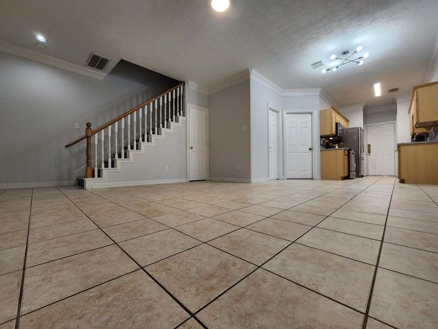 11045 Landswalk Drive Drive 113, Houston, TX 77099