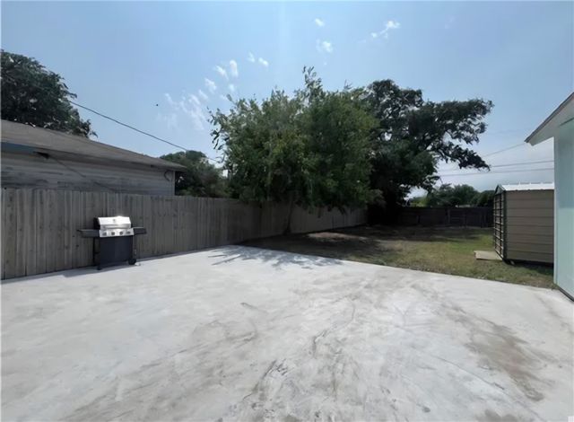 230 N Houston St, Aransas Pass, TX 78336