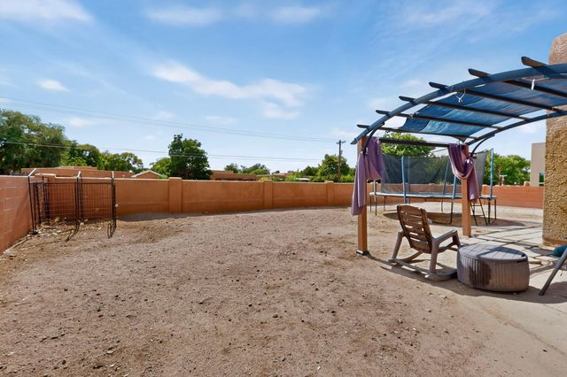 339 Manuel Sanchez Place SW, Albuquerque, NM 87105