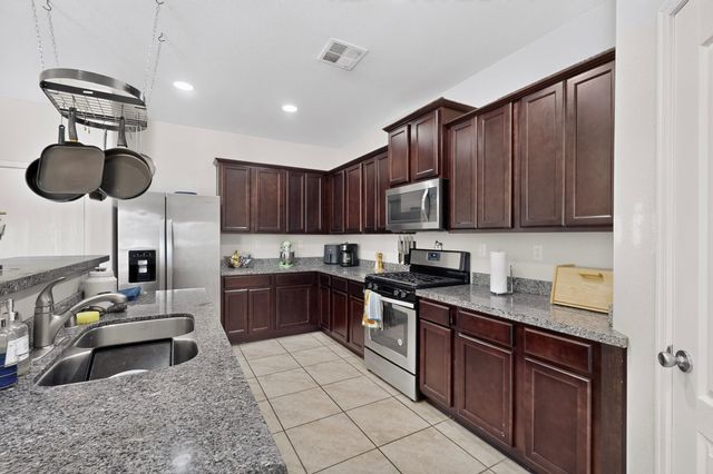 339 Manuel Sanchez Place SW, Albuquerque, NM 87105