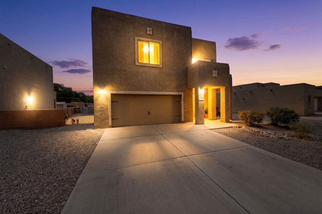339 Manuel Sanchez Place SW, Albuquerque, NM 87105