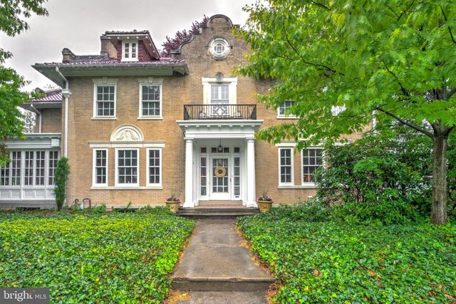 2 E HIGH ST, Lebanon, PA 17042
