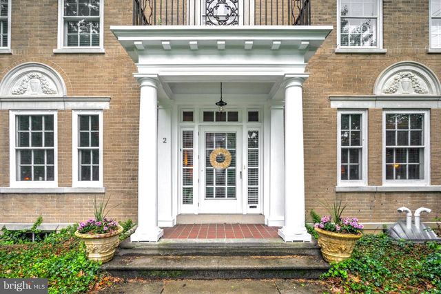 2 E HIGH ST, Lebanon, PA 17042