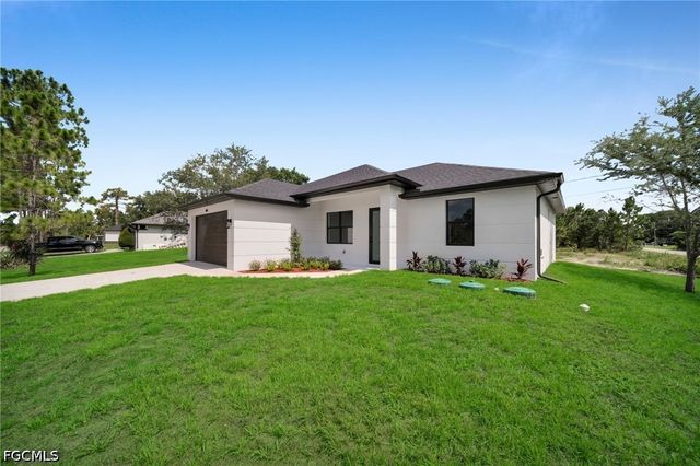 400 W 8th ST, Lehigh Acres, FL 33972