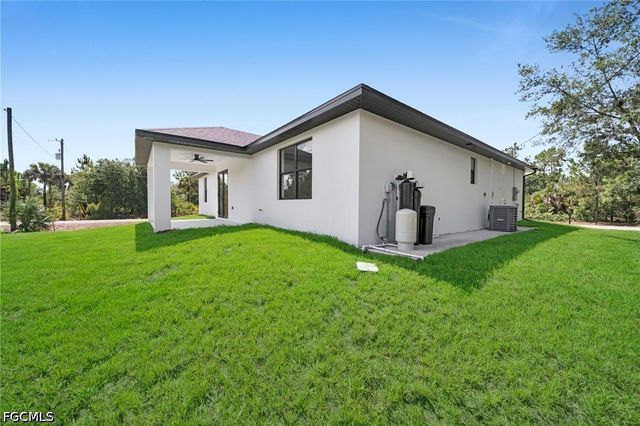 400 W 8th ST, Lehigh Acres, FL 33972
