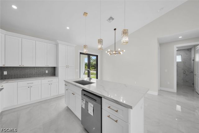 400 W 8th ST, Lehigh Acres, FL 33972