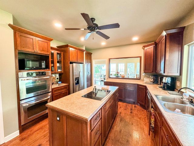 125 Gassaway, Searcy, AR 72143