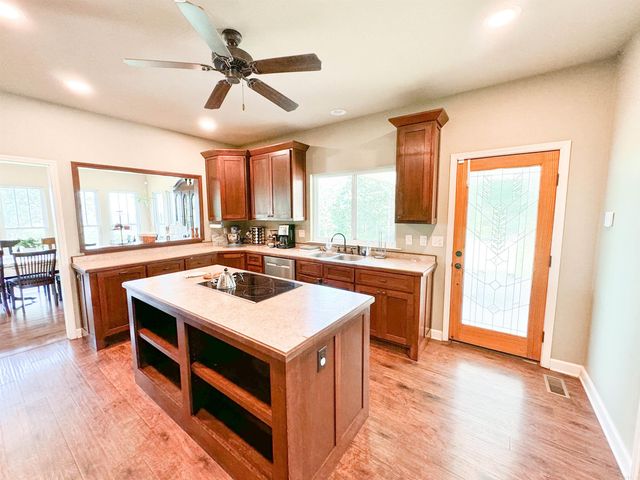 125 Gassaway, Searcy, AR 72143