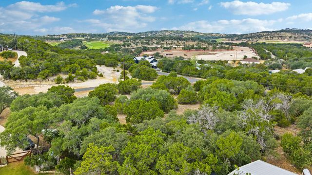 927 Debco LN, Spicewood, TX 78669