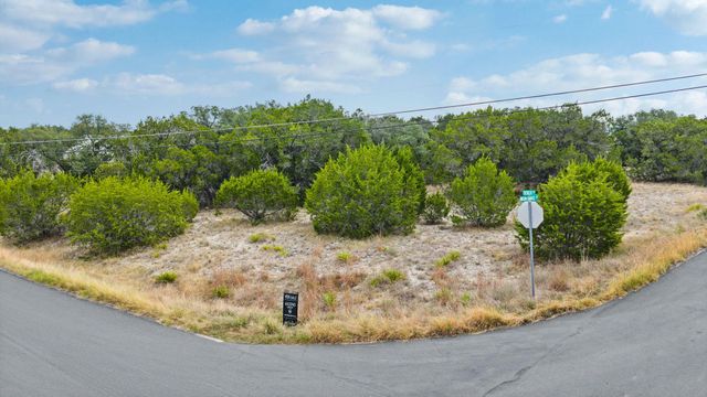 927 Debco LN, Spicewood, TX 78669