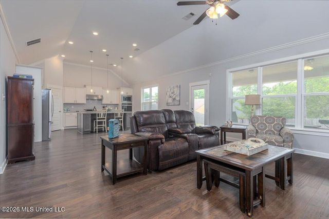 7207 Edgewater Drive, Olive Branch, MS 38654