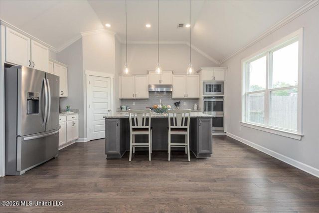 7207 Edgewater Drive, Olive Branch, MS 38654