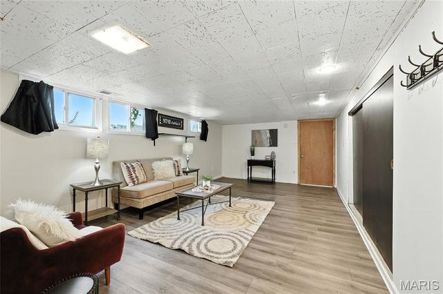 9514 Baltimore Avenue, St Louis, MO 63114