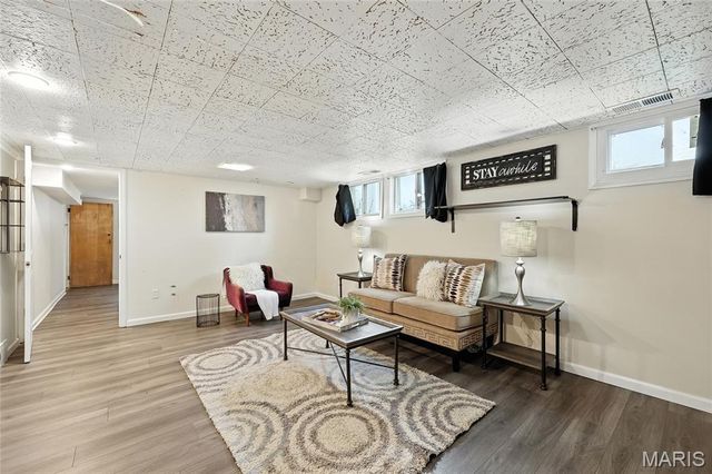 9514 Baltimore Avenue, St Louis, MO 63114