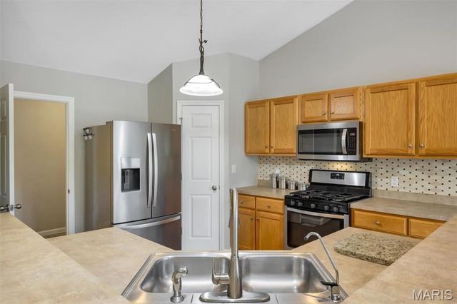 6461 Stallion Drive, Imperial, MO 63052