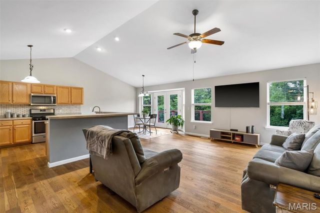 6461 Stallion Drive, Imperial, MO 63052