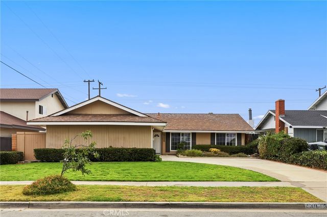 23045 El Caballo Street, Lake Forest, CA 92630