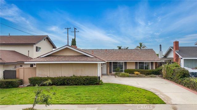 23045 El Caballo Street, Lake Forest, CA 92630
