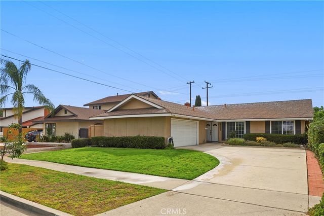 23045 El Caballo Street, Lake Forest, CA 92630