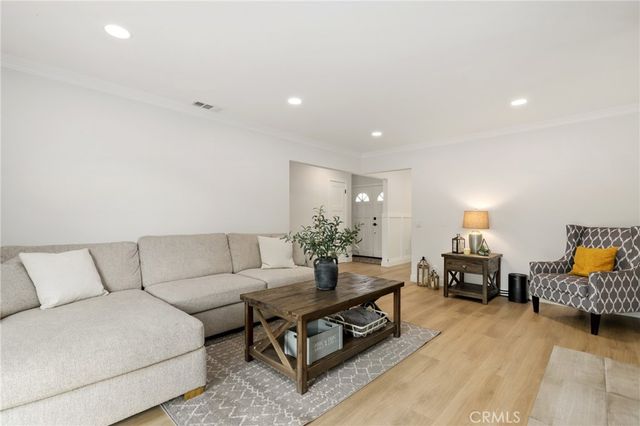 23045 El Caballo Street, Lake Forest, CA 92630