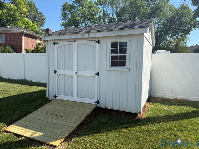 2105 Wolverine Dr, Henrico, VA 23228
