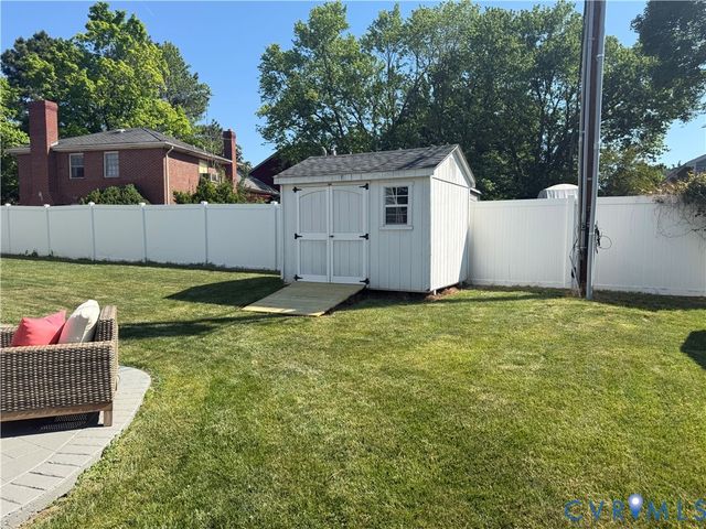 2105 Wolverine Dr, Henrico, VA 23228
