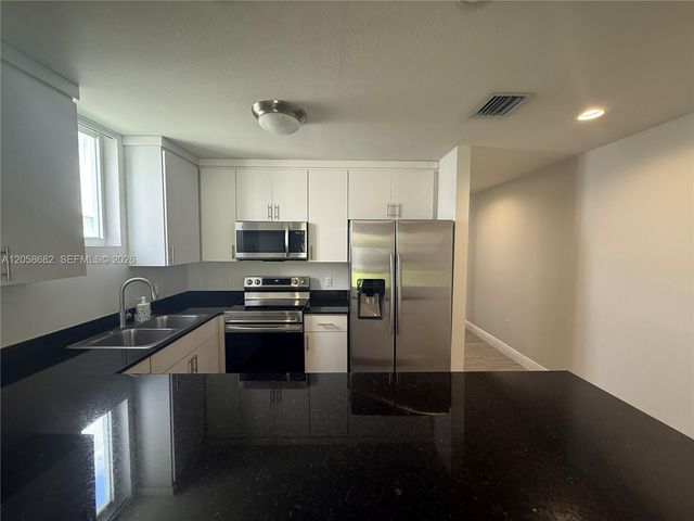 16 E Street 177 177, Hialeah, FL 33010