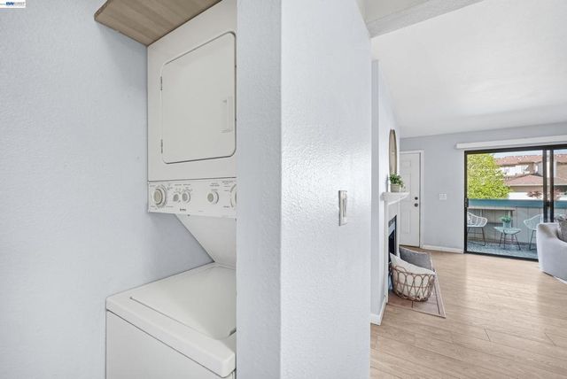 2523 Copa Del Oro Dr, Union City, CA 94587