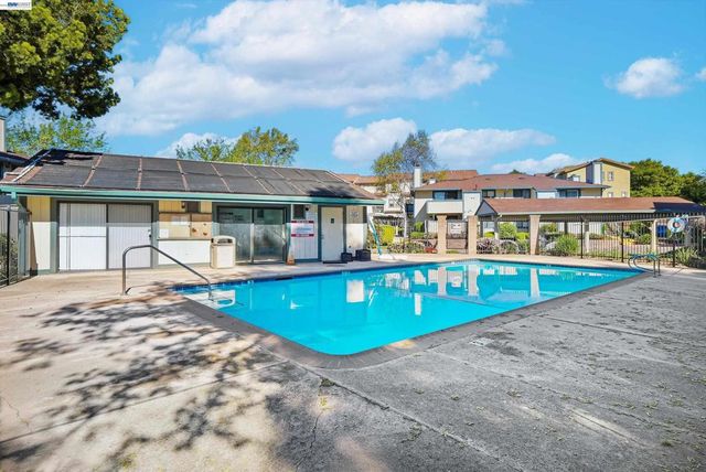 2523 Copa Del Oro Dr, Union City, CA 94587