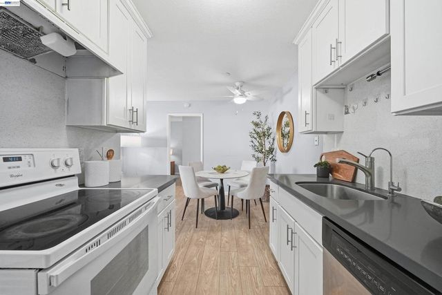 2523 Copa Del Oro Dr, Union City, CA 94587