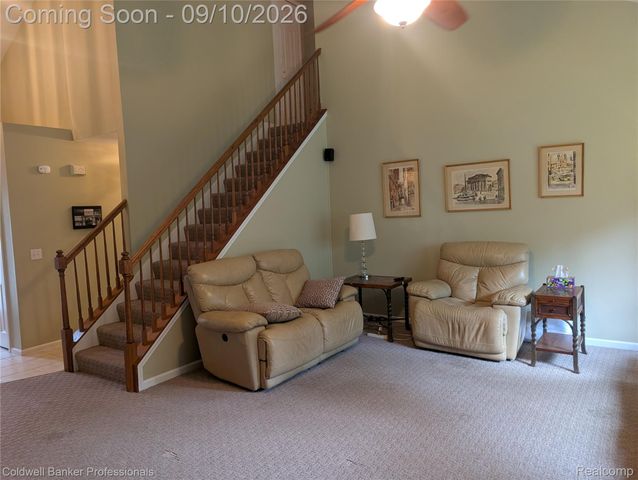 8146 Kimble Drive, Hamburg Township, MI 48169