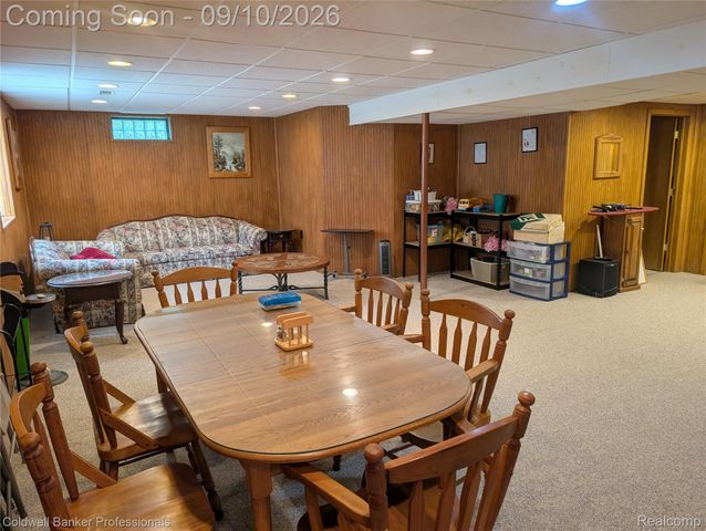 8146 Kimble Drive, Hamburg Township, MI 48169