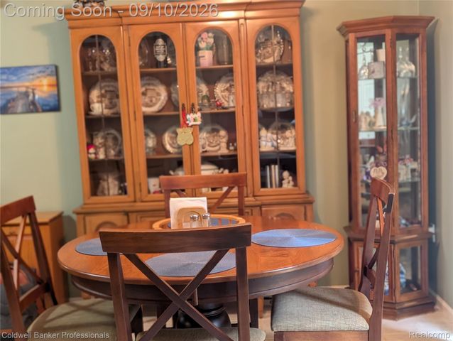 8146 Kimble Drive, Hamburg Township, MI 48169