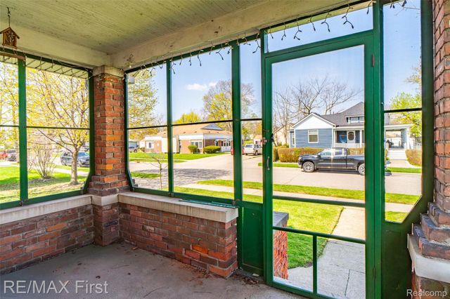 41 Beyne Street, Mt. Clemens, MI 48043