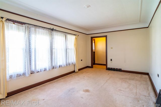 41 Beyne Street, Mt. Clemens, MI 48043