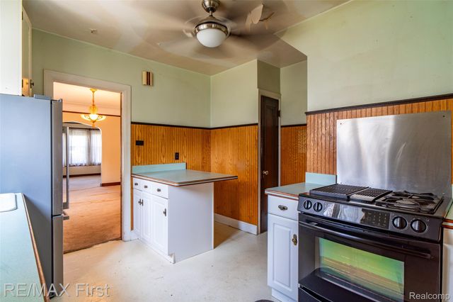 41 Beyne Street, Mt. Clemens, MI 48043