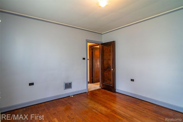 41 Beyne Street, Mt. Clemens, MI 48043