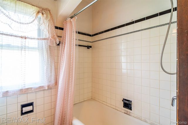 41 Beyne Street, Mt. Clemens, MI 48043